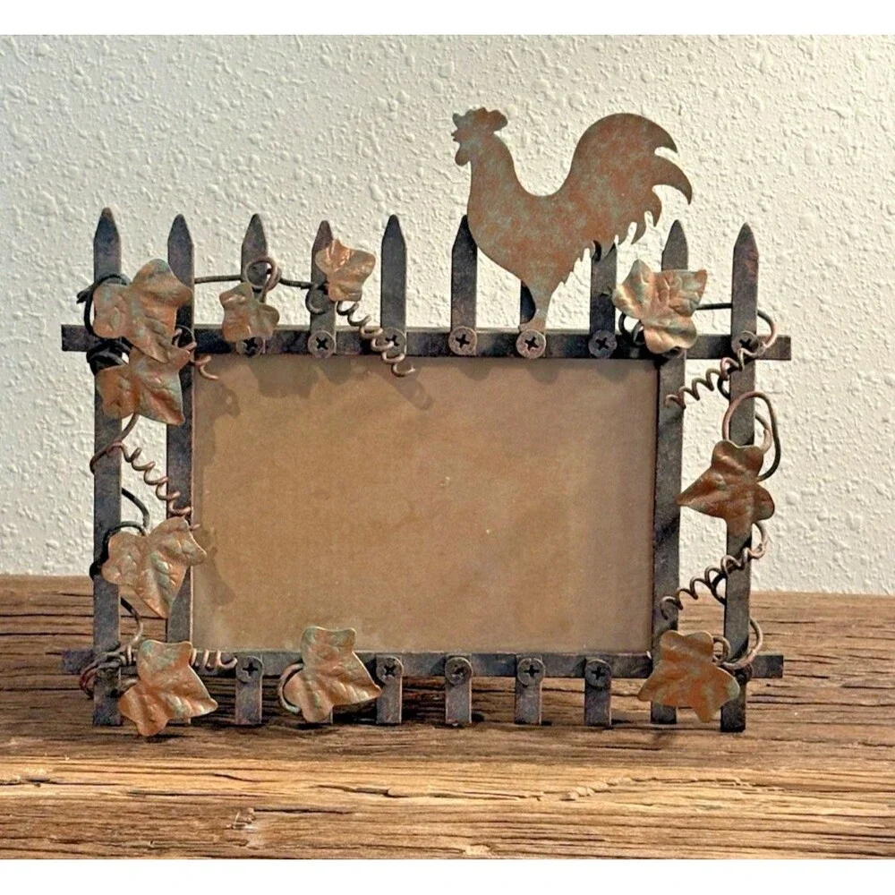 Metal Bronze Picket Fence Rooster Picture Frame Holds 4X6 Inches Used